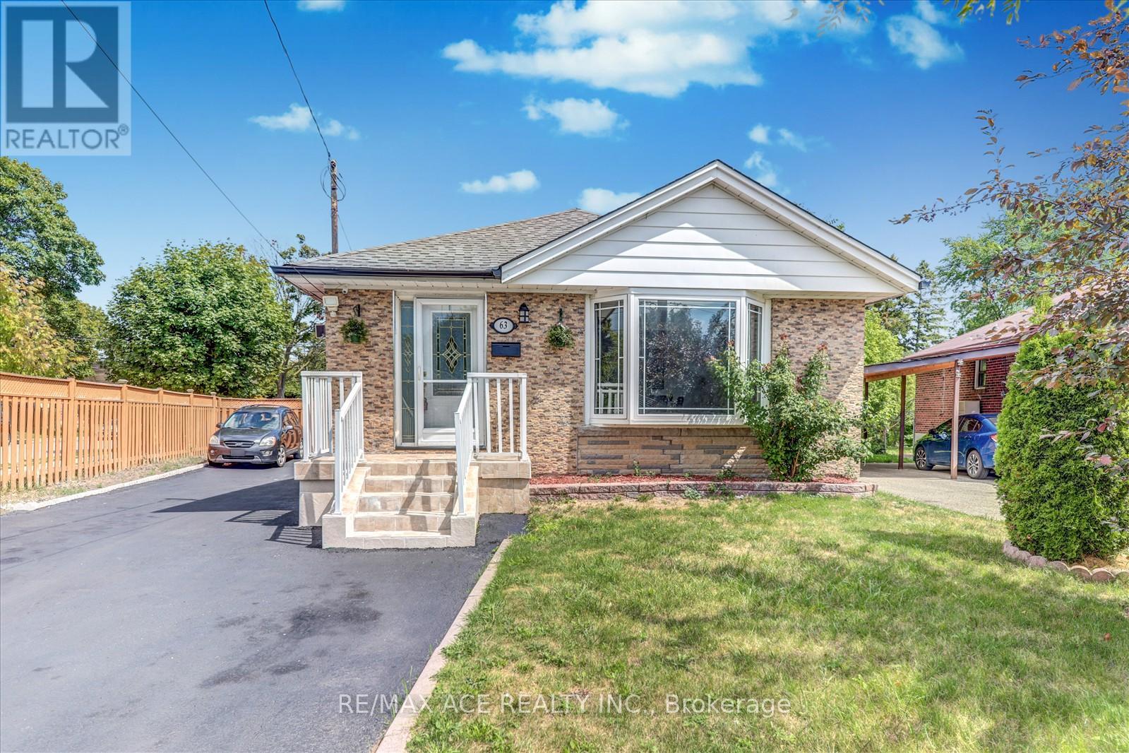 63 Lynvalley Cres, Toronto, ON M1R 2V1