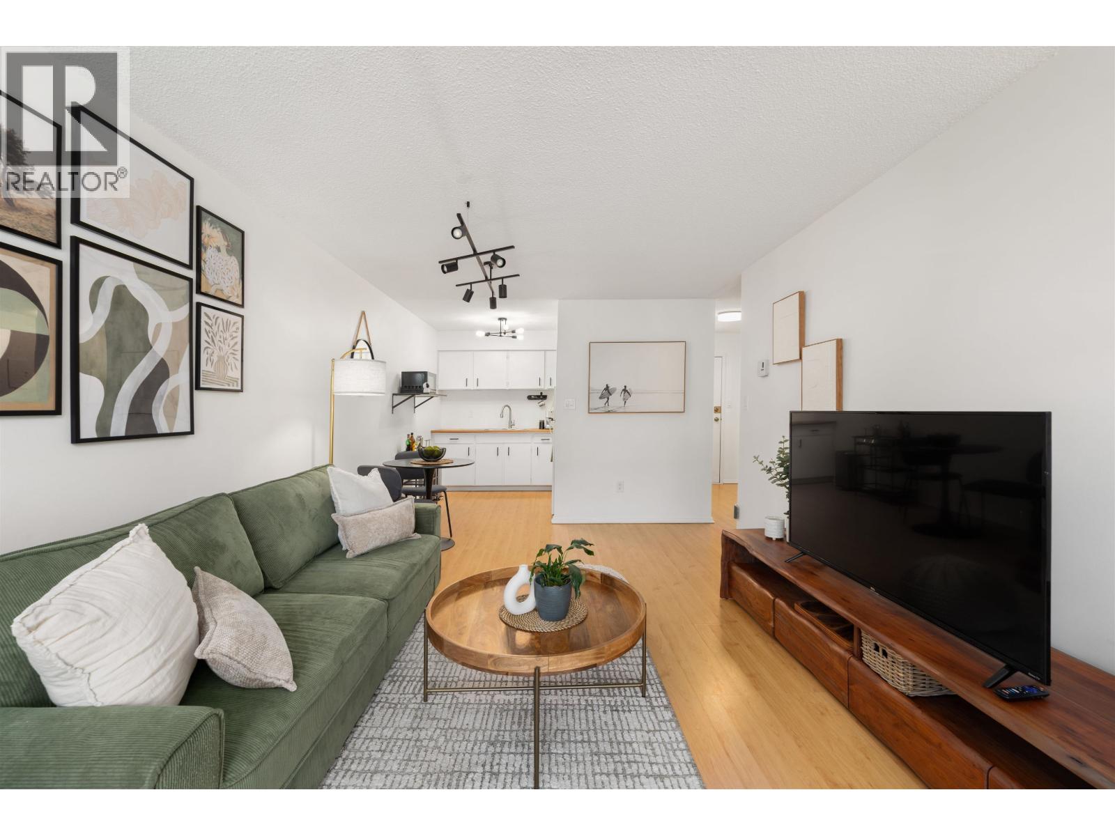 212 Forbes Avenue Unit 304, North Vancouver, BC V7M 3E5