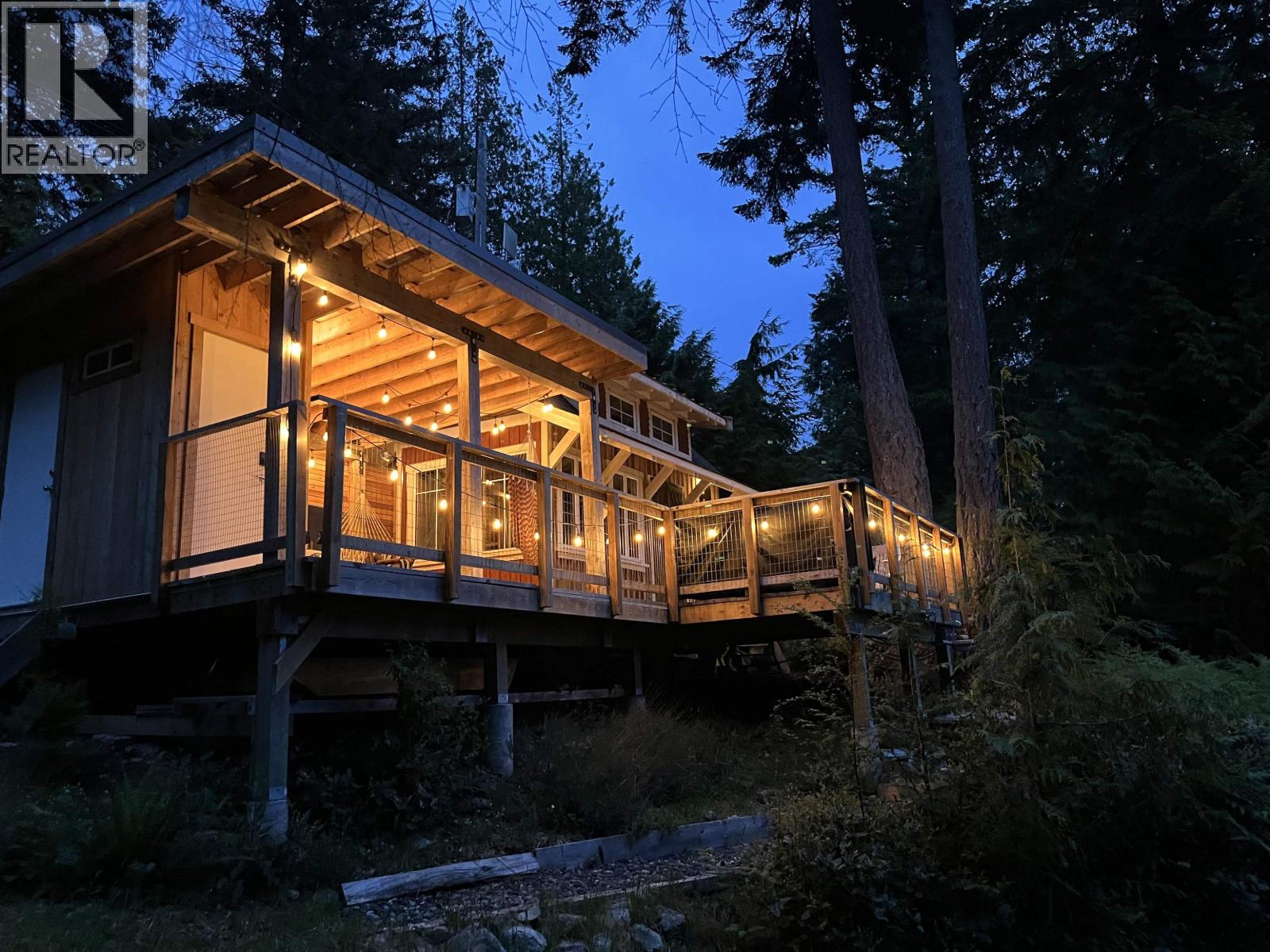 283 Gordon Rd, Gibsons, BC V0N 1V0