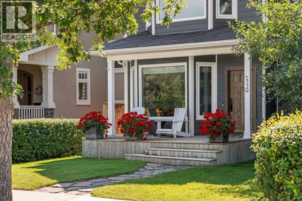 1739 Bowness Rd NW, Calgary, AB T2N 3K3