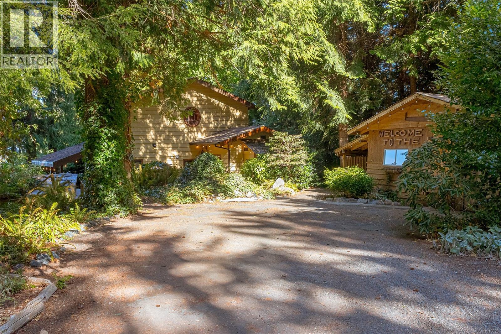 235 Spearfish Rd, Qualicum Beach, BC V9K 2A6