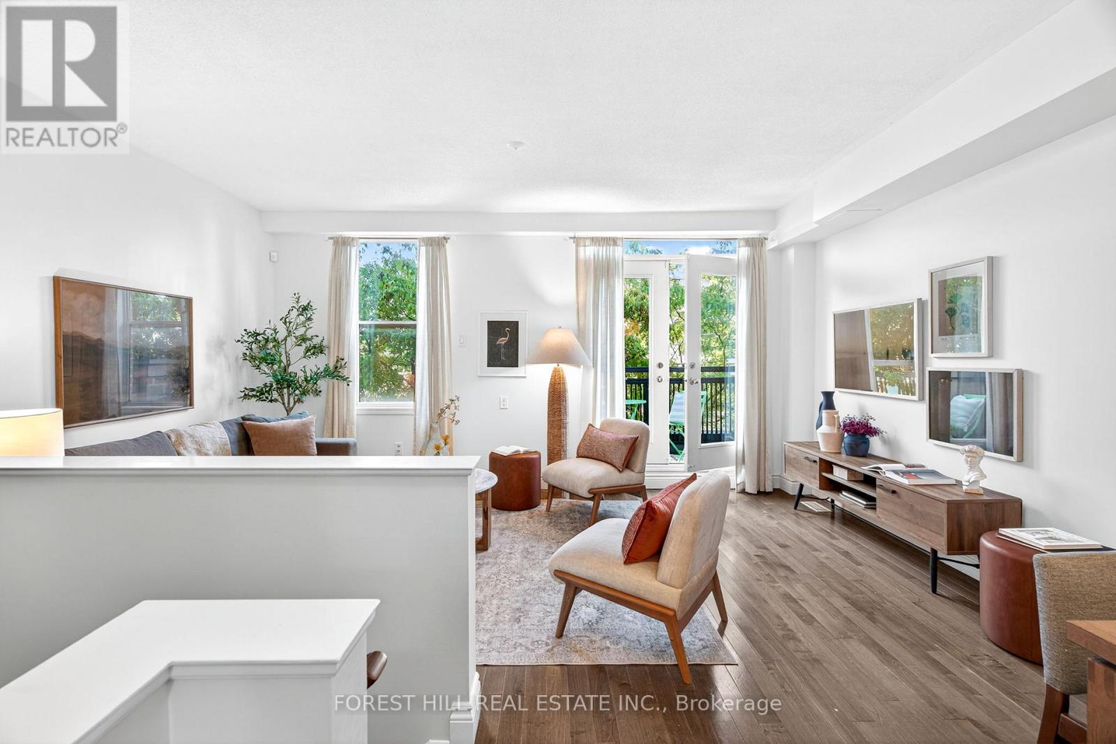 103 55 Halton St, Toronto, ON M6J 1R5