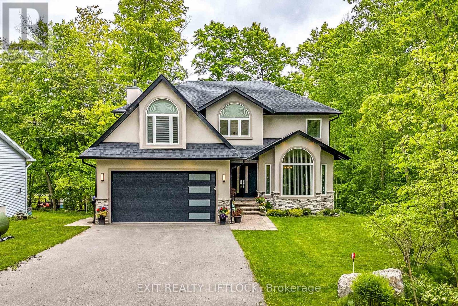 77 Polish Ave, Penetanguishene, ON L9M 1W8