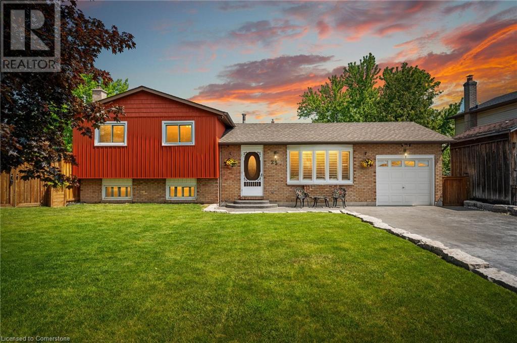 25 Burke Dr, Caledonia, ON N3W 1C3