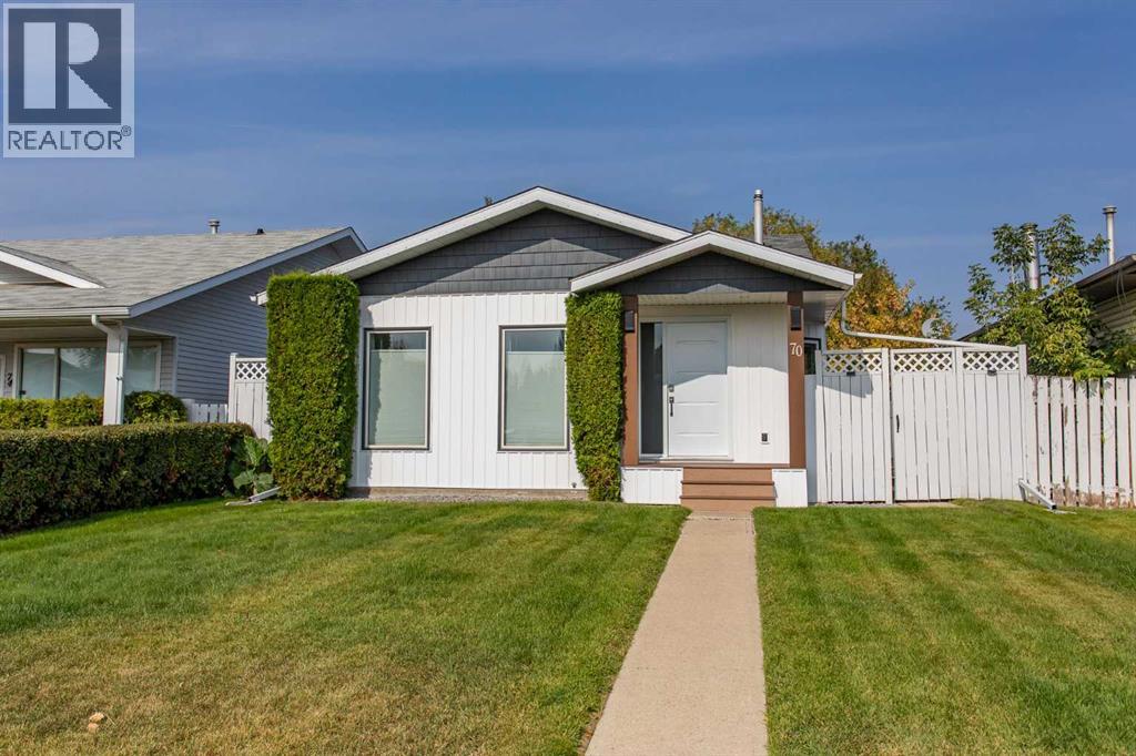70 Ellenwood Dr, Red Deer, AB T4R 2E3