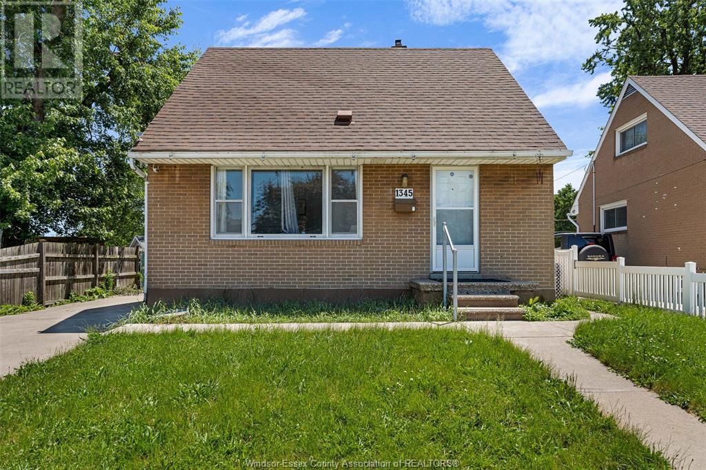1345 Harrison Ave, Windsor, ON N9C 3J7