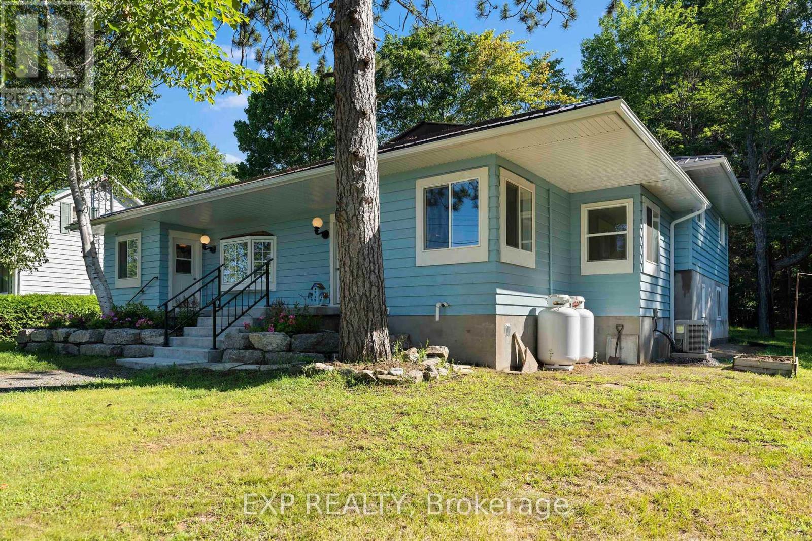 371 John St, Madawaska Valley, ON K0J 1B0
