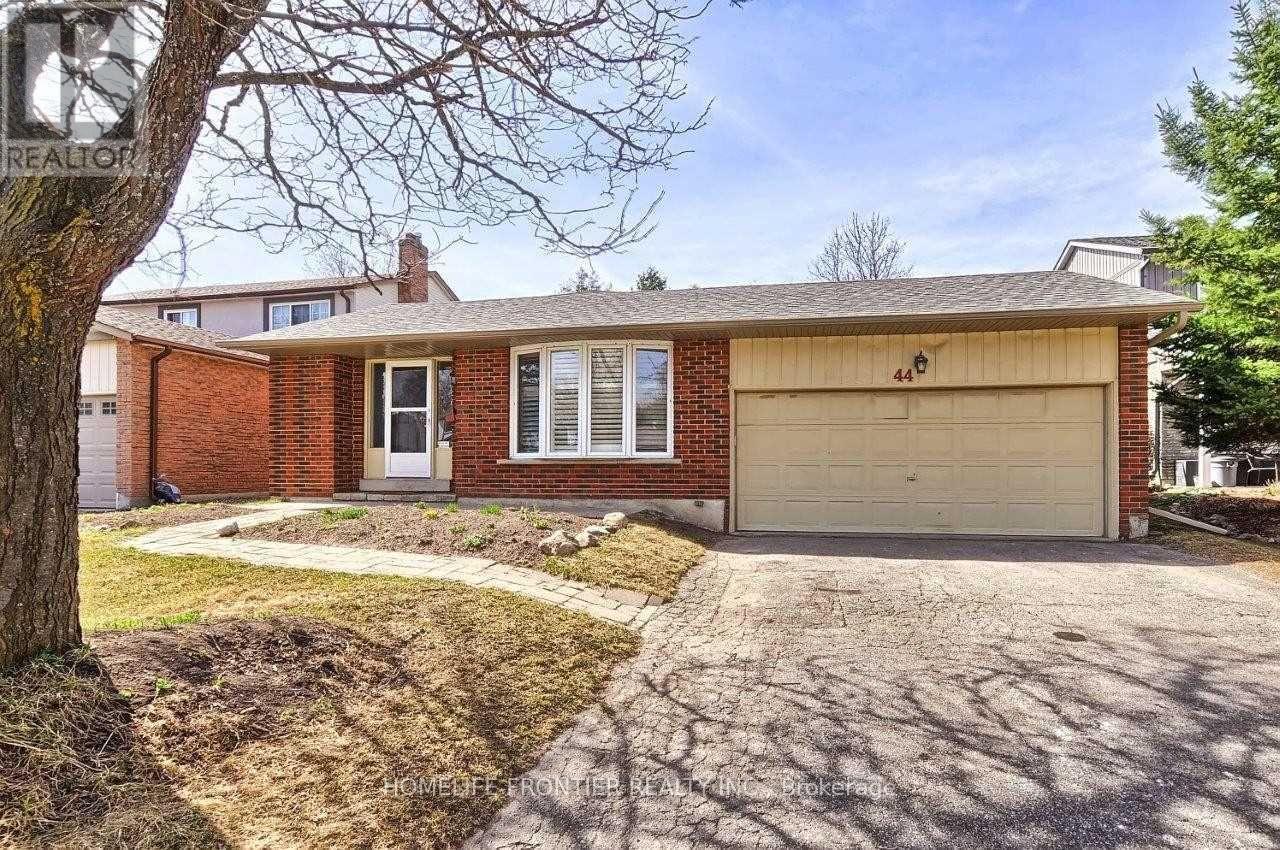 44 Rutledge Ave, Newmarket Huron Heights-leslie Valley, ON L3Y 5T4