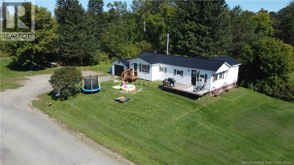 6 Station Rd, Centreville, NB E7K 3H3