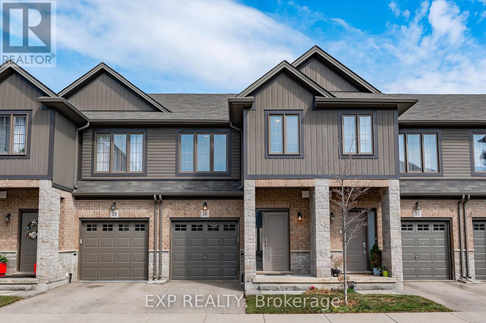 18 377 Glancaster Rd, Hamilton, ON L9G 0G4