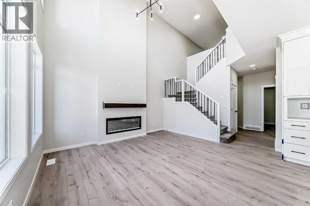 105 Corner Glen Grn NE, Calgary, AB T3N 2P7