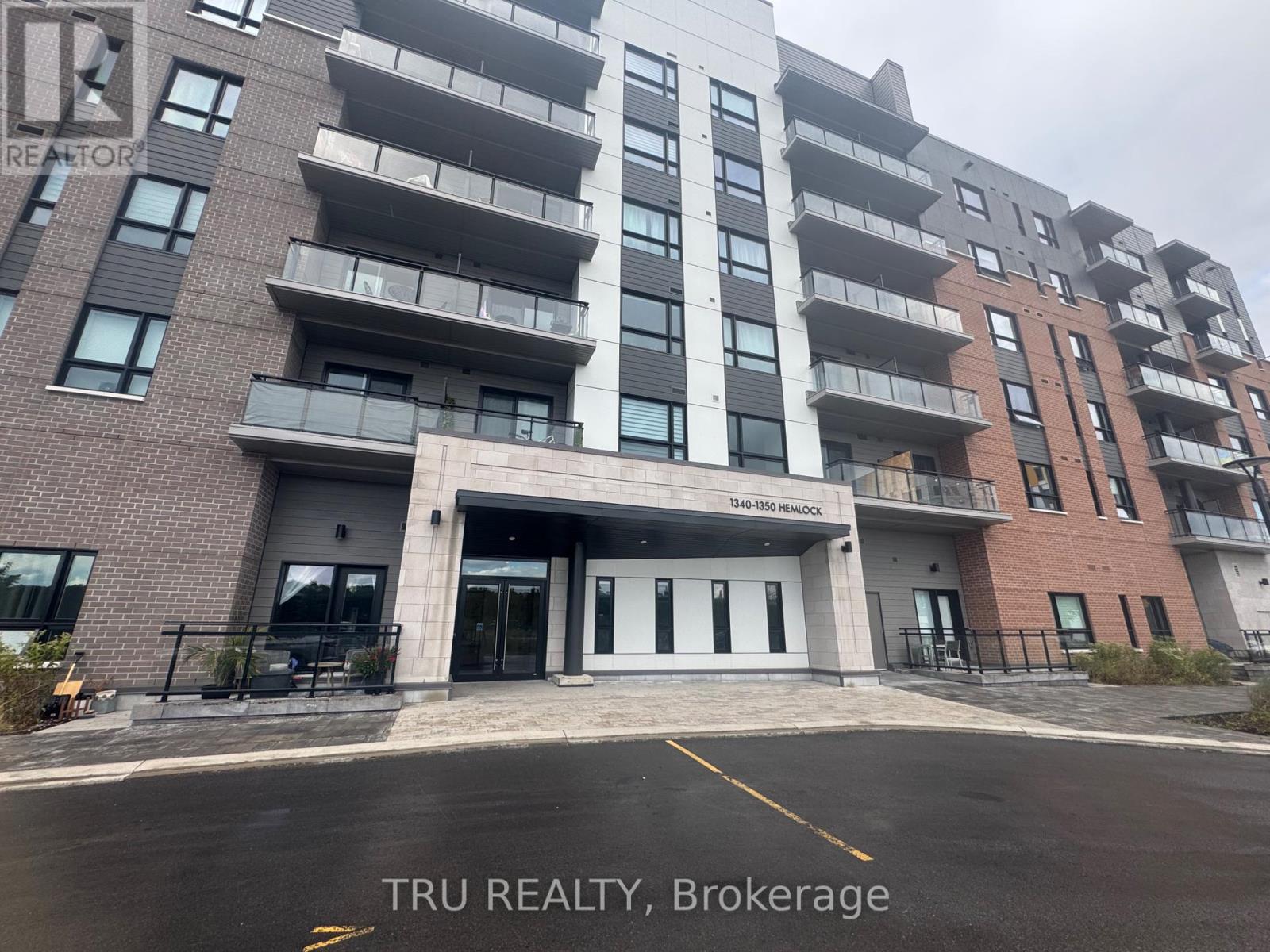 417 1350 Hemlock Rd, Ottawa, ON K1K 5C2
