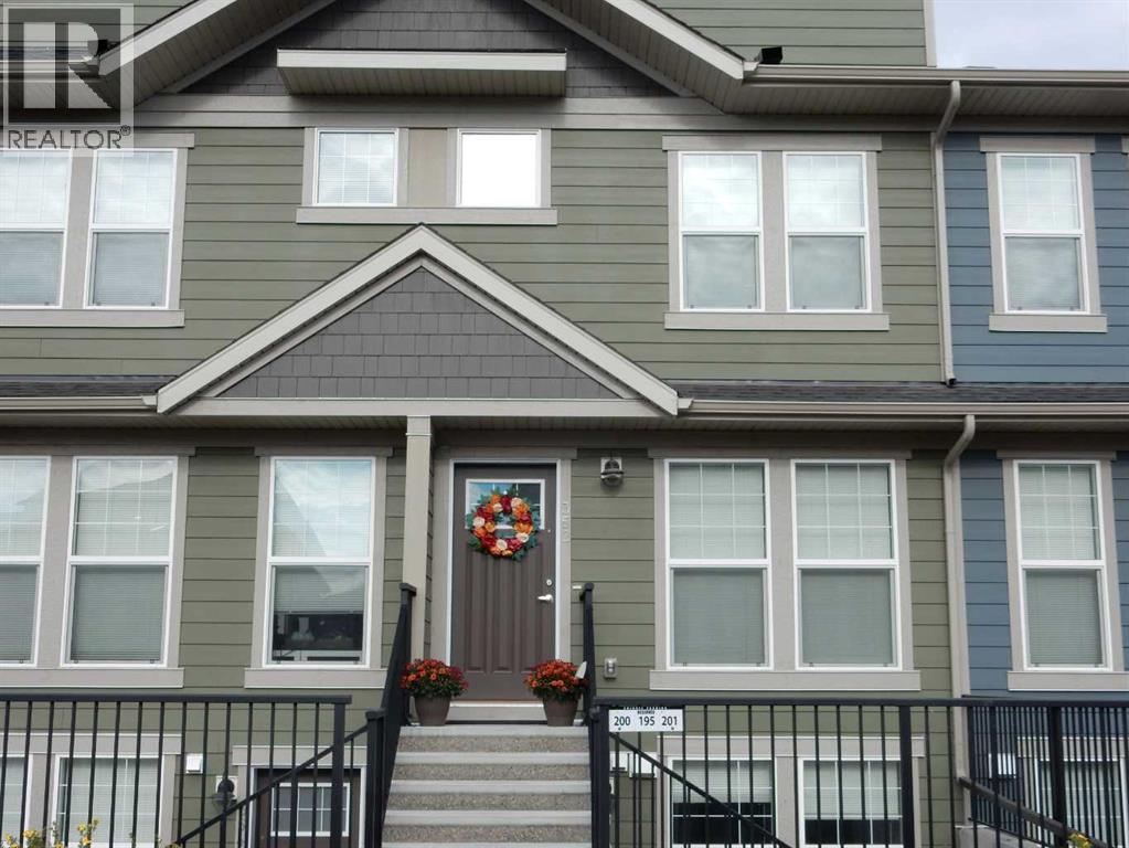 352 Cranbrook Sq SE, Calgary, AB T3M 3K8