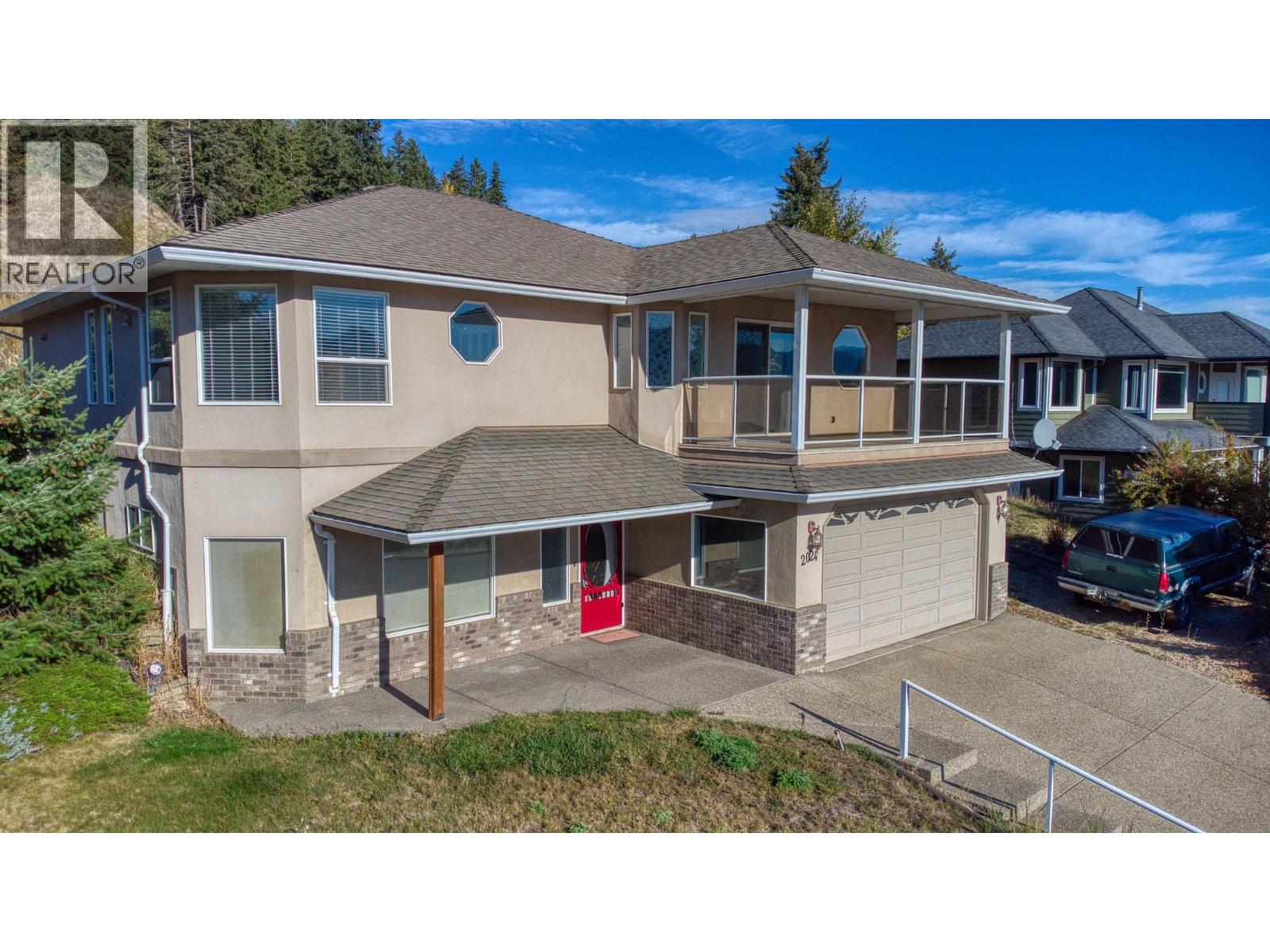 2024 Mountain View Ave, Lumby, BC V0E 2G0