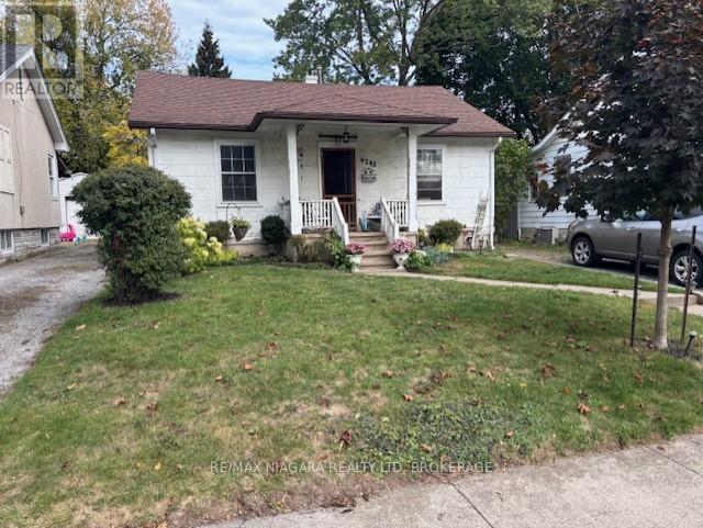 6245 Churchill St, Niagara Falls, ON L2G 2X5