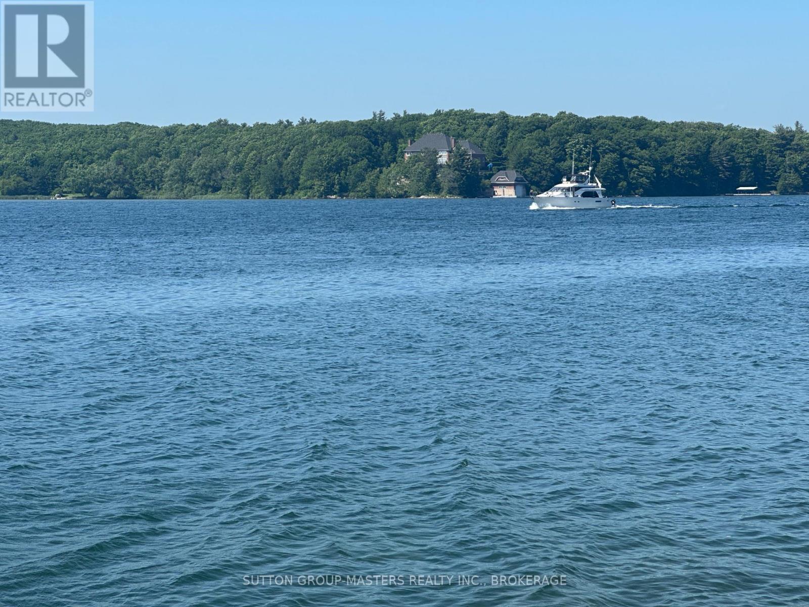 637 N Shore Rd, Frontenac Islands, ON K7G 2V6