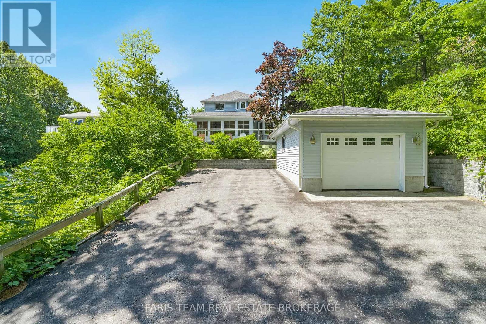 8 Glen Forest Trl, Tiny, ON L0L 2T0