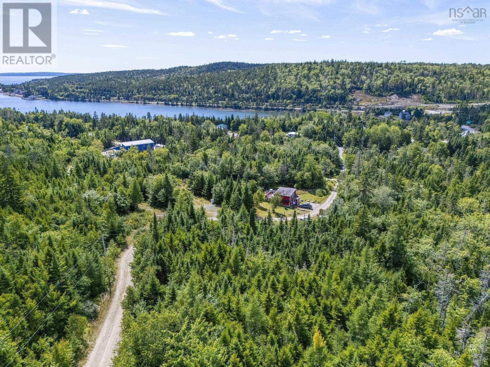 7635 St Margarets Bay Rd, Ingramport, NS B3Z 4A7