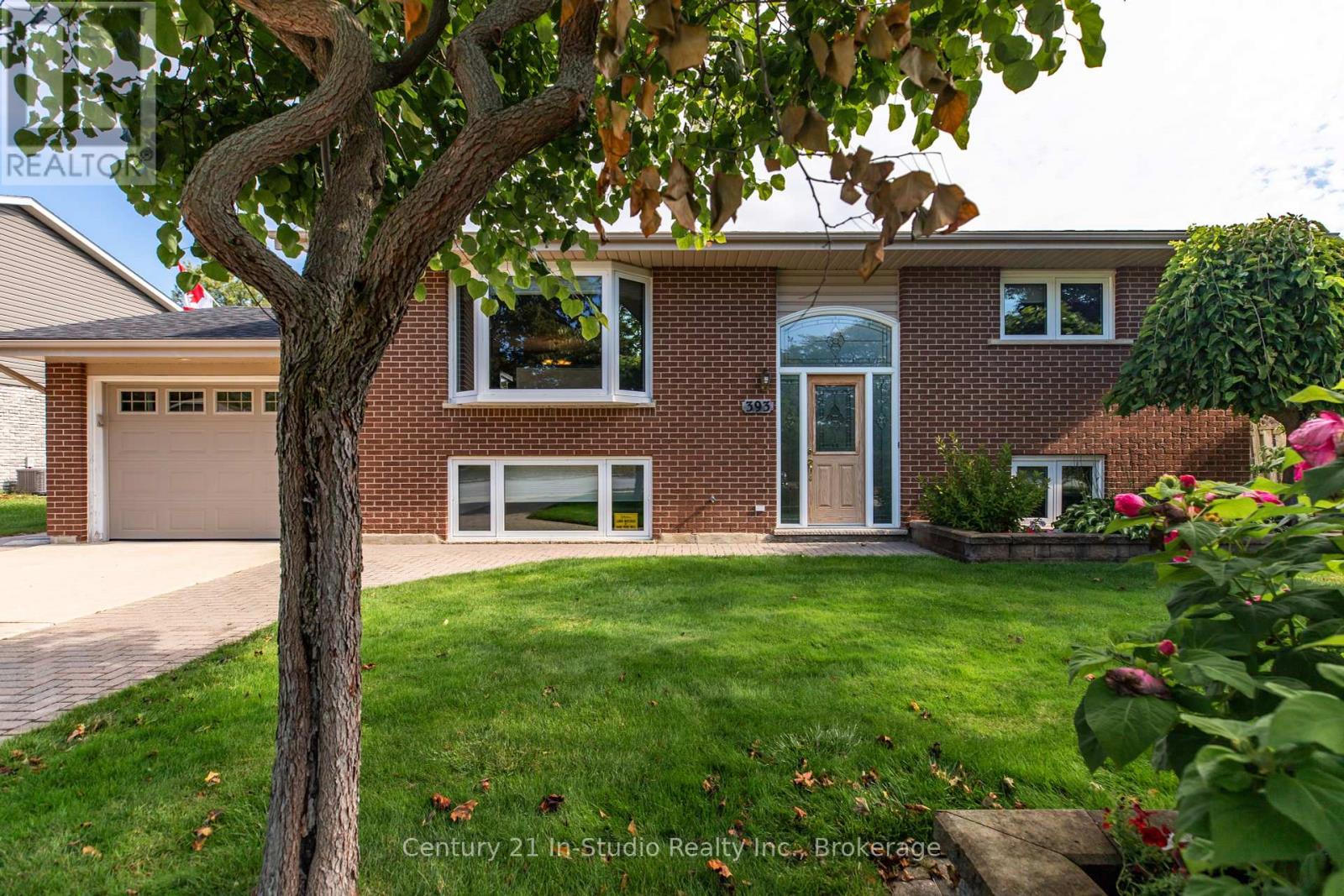 393 Crawford St, Saugeen Shores, ON N0H 2C2
