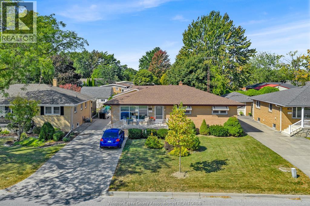 132 Victoria, Amherstburg, ON N9V 2K3