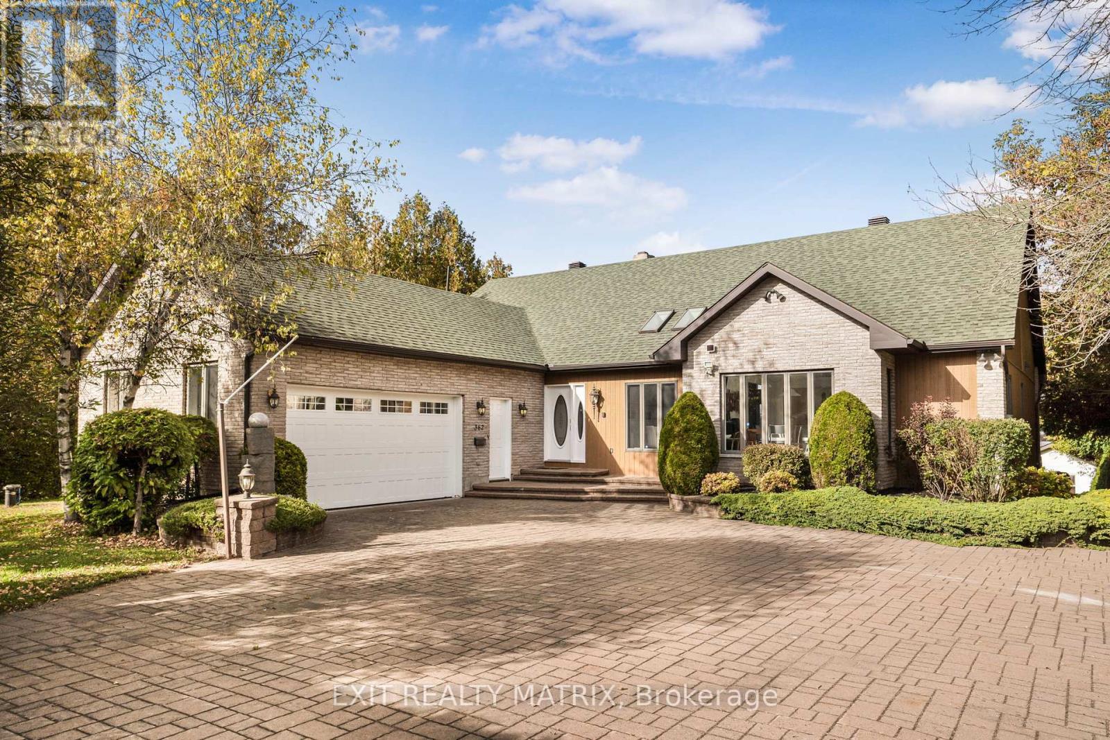 362 Menard St, Hawkesbury, ON K6A 3B8