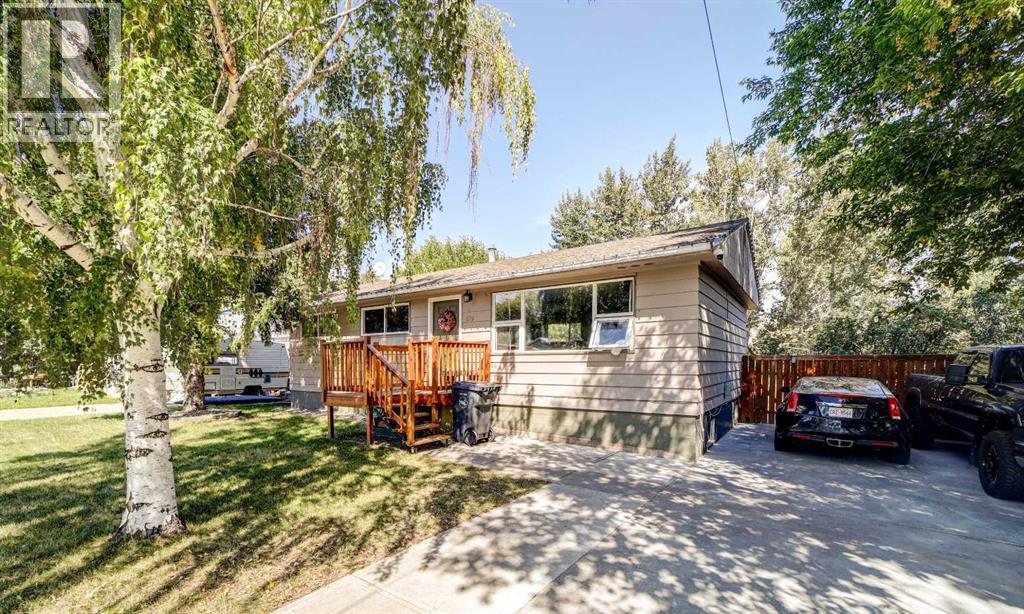 569 Charlotte St, Pincher Creek, AB T0K 1W0