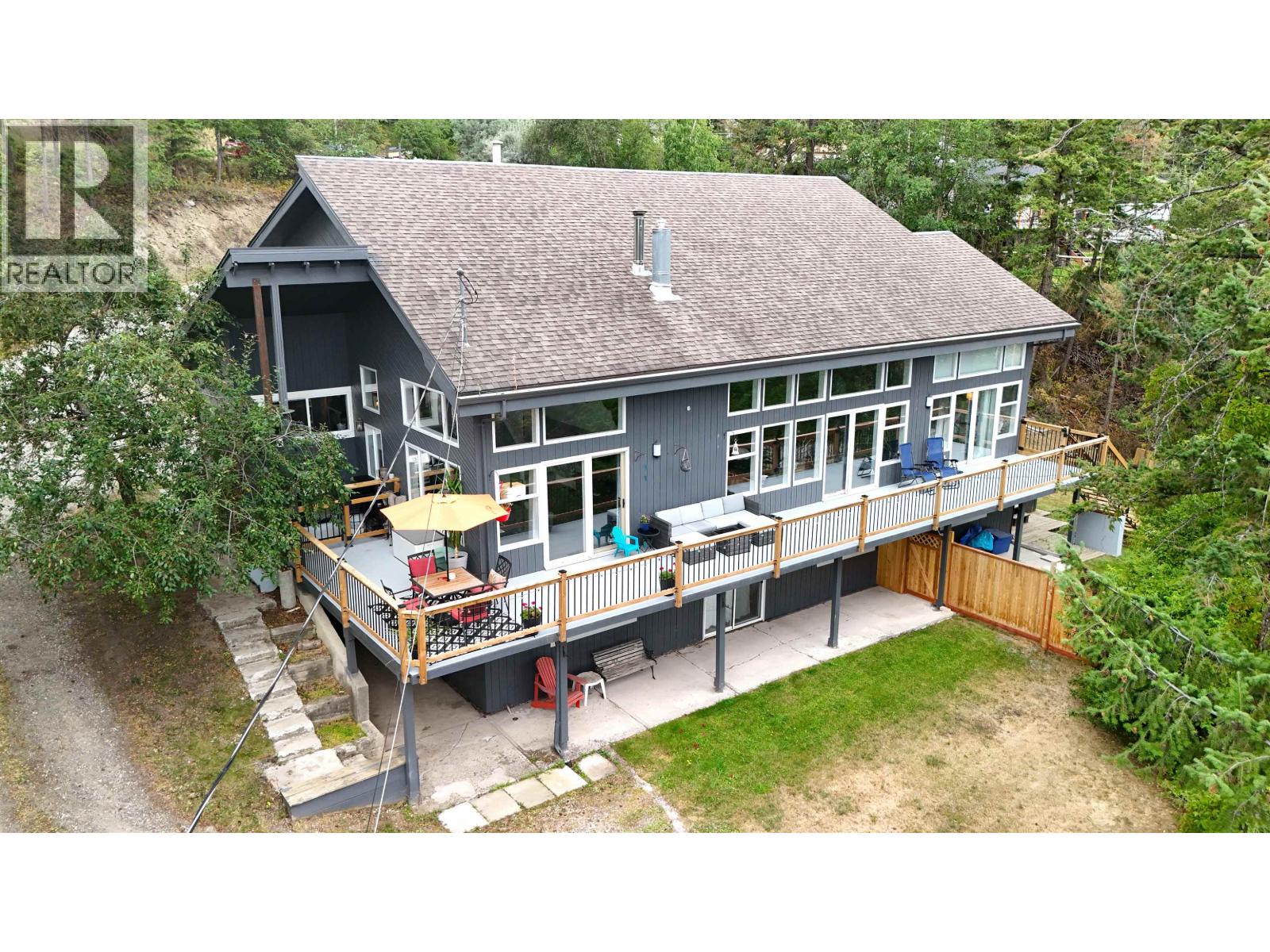 2124 S Lakeside Dr, Williams Lake, BC V2G 5G4