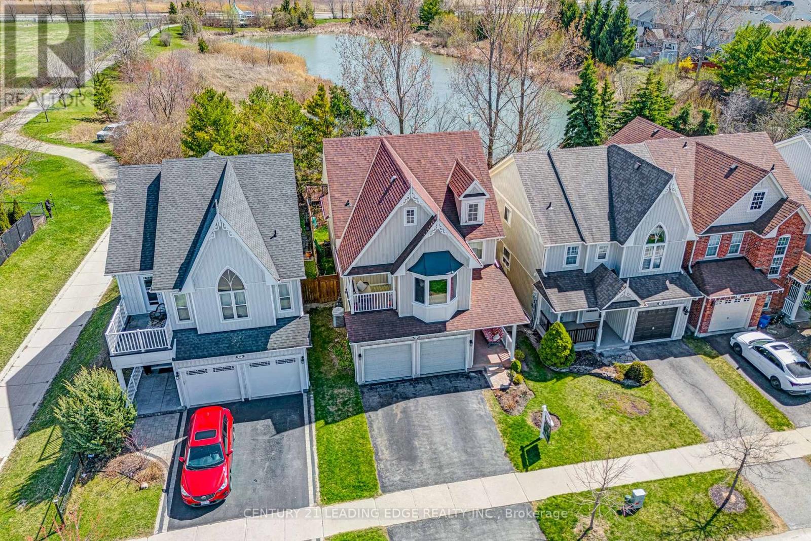 53 Kinross Ave, Whitby, ON L1M 2C4