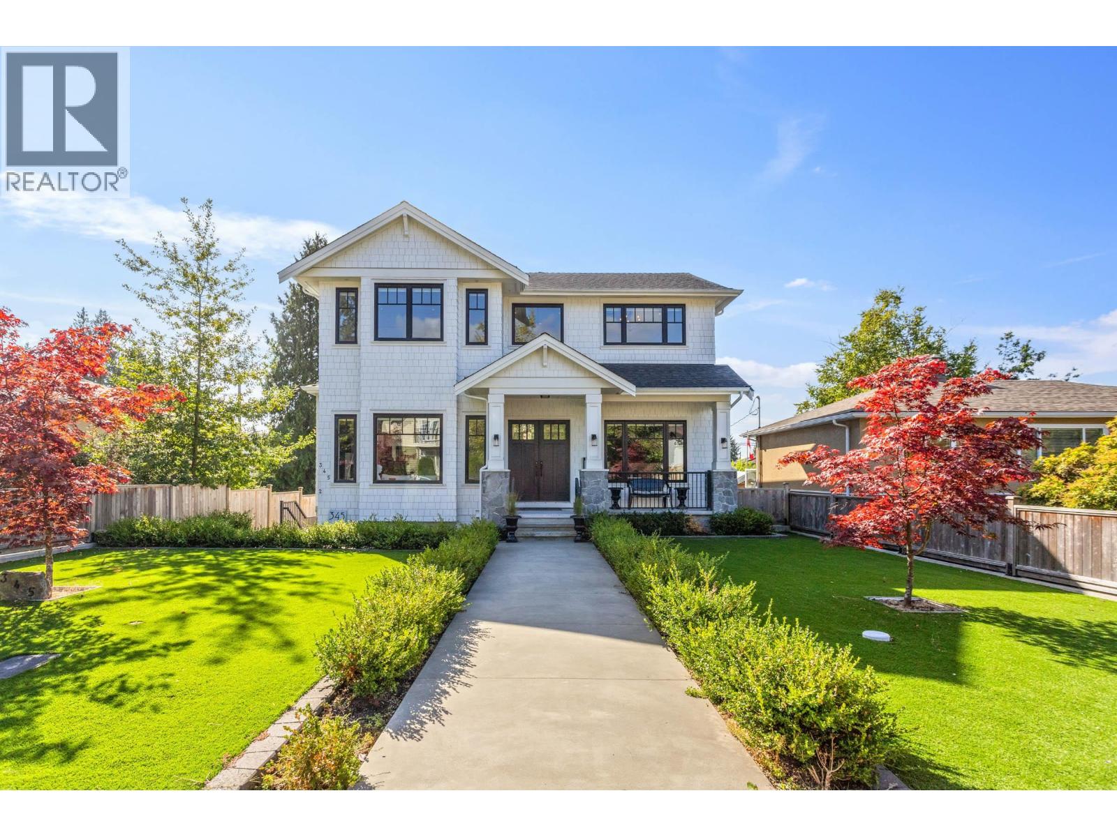 345 E 20th St, North Vancouver, BC V7L 3A8