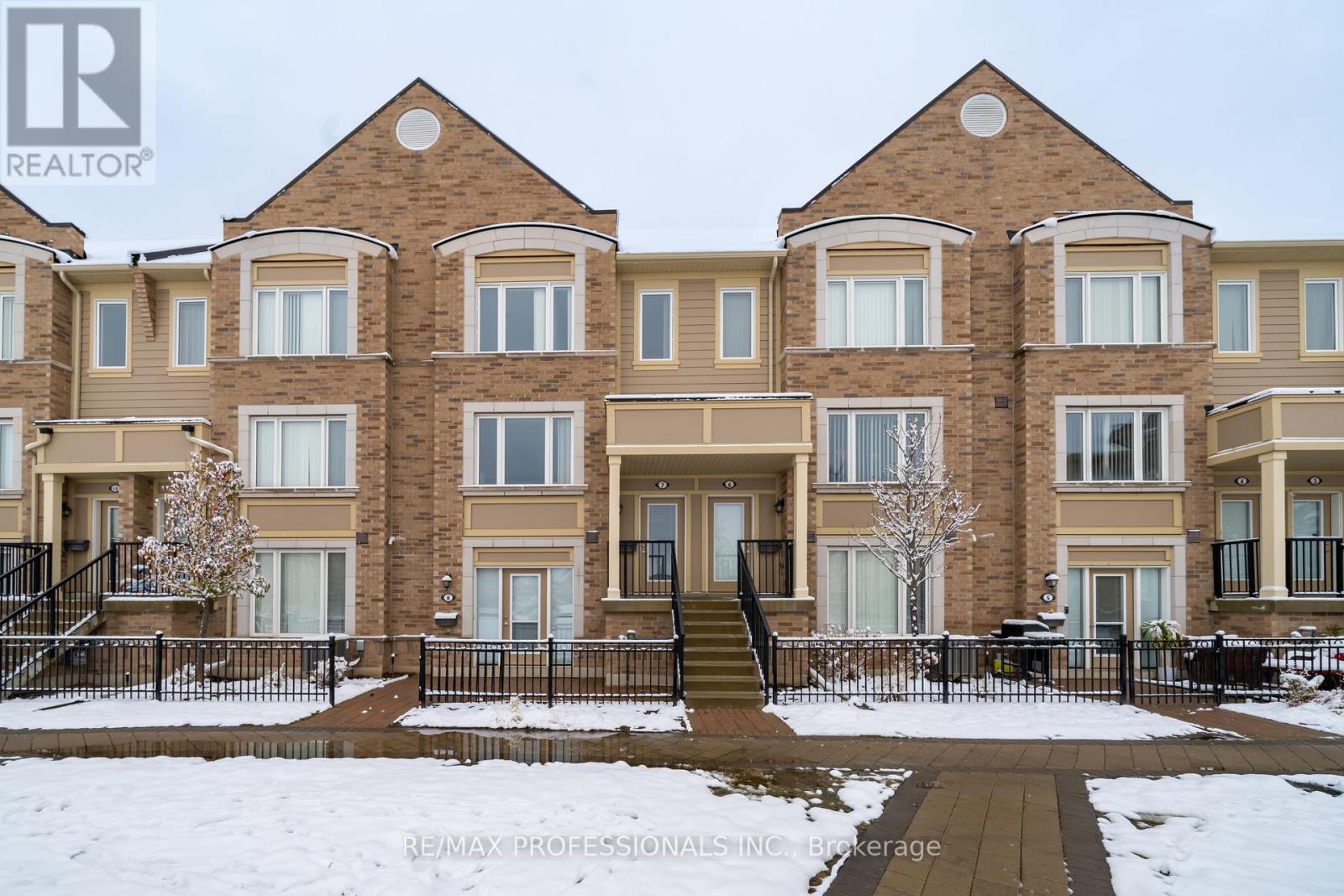 7 3135 Boxford Cres, Mississauga, ON L5M 0P4