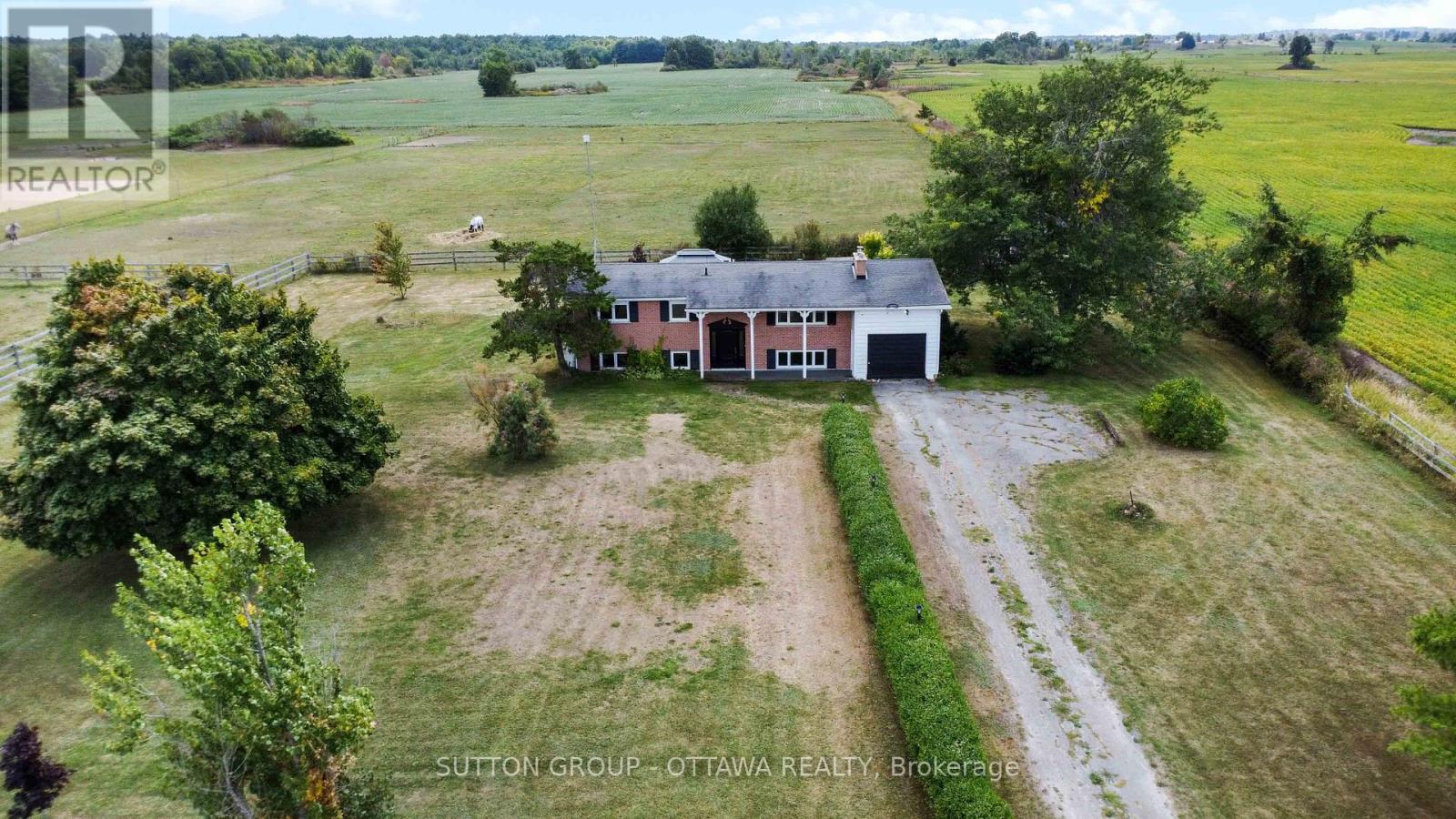 113 Taylor Rd E, Leeds and the Thousand Islands, ON K7G 2V3
