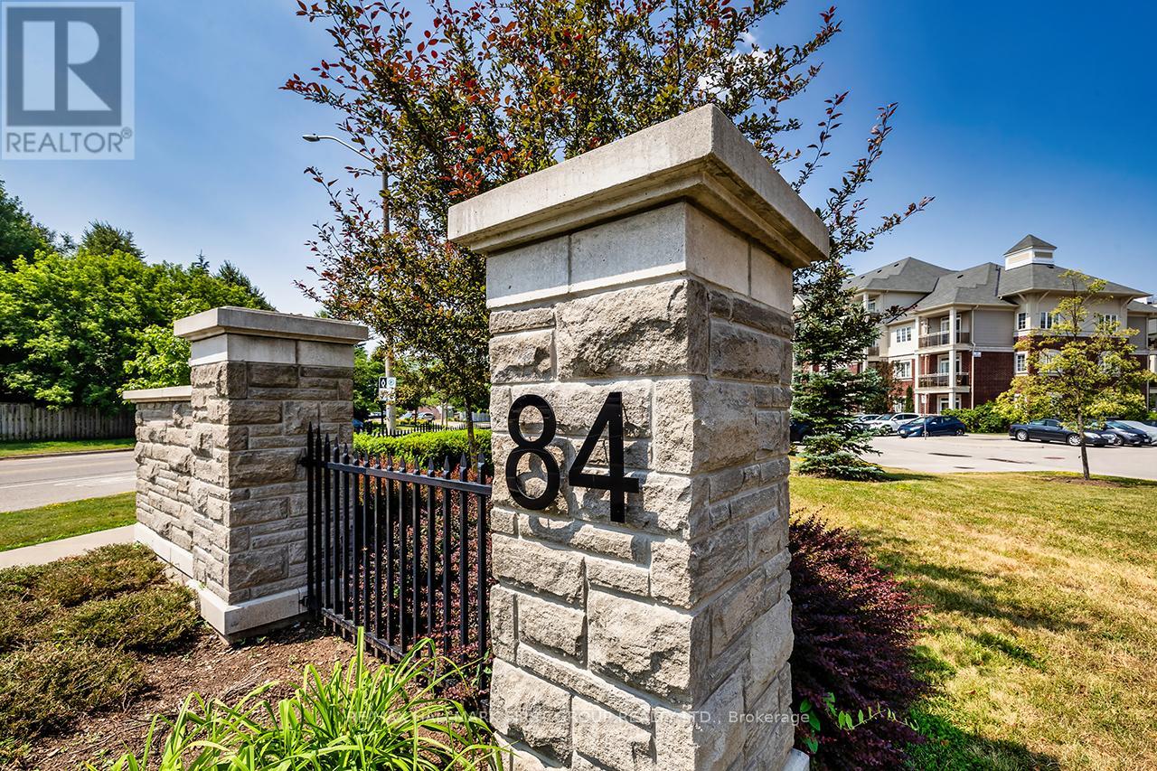 306 84 Aspen Springs Dr, Clarington, ON L1C 5N6