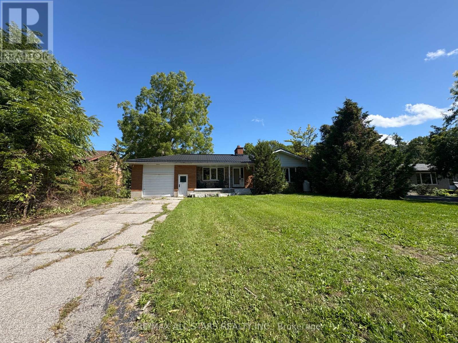 36 Cove Rd, Kawartha Lakes, ON K0M 1N0