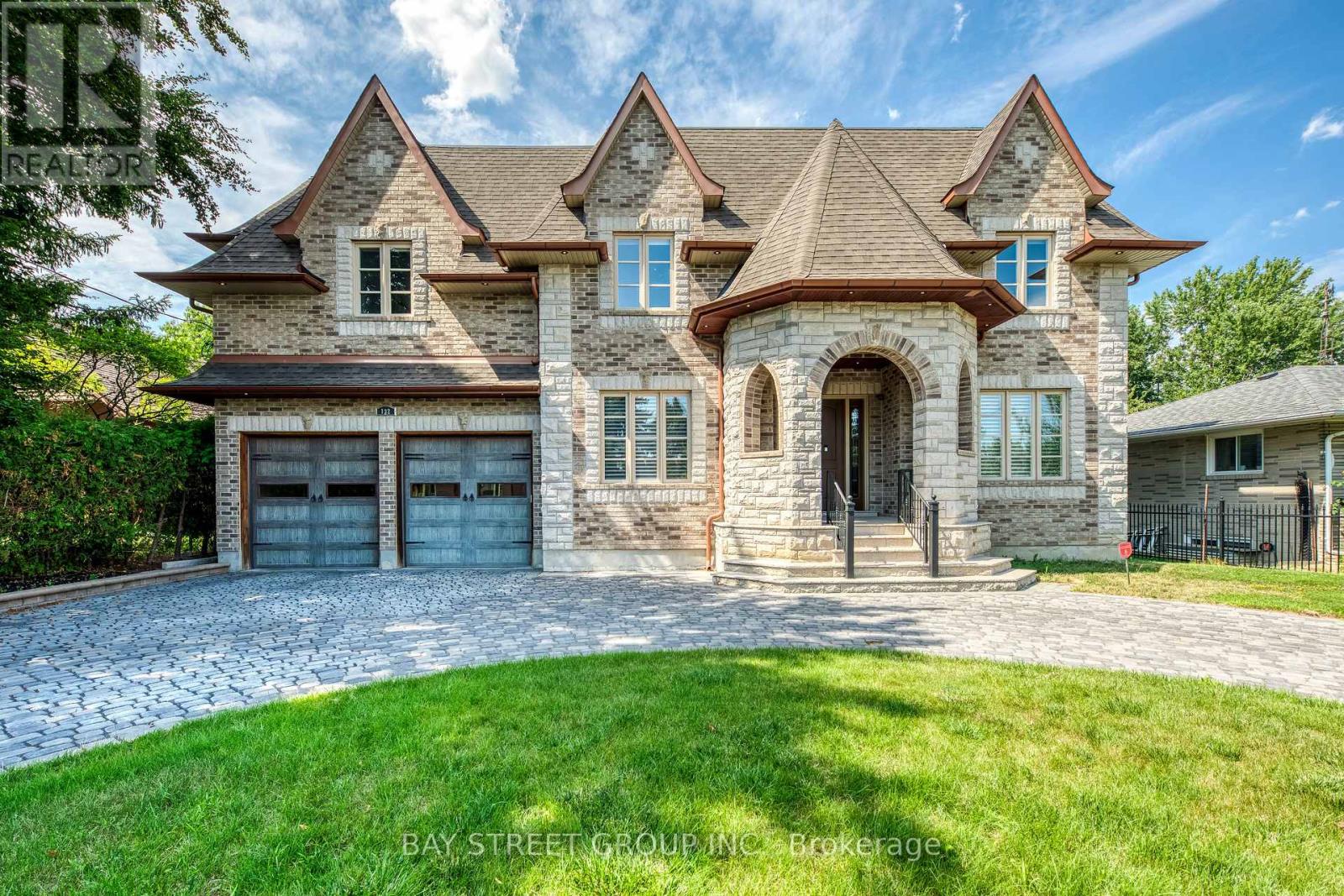 132 Crestwood Rd, Vaughan Crestwood-springfarm-yorkhill, ON L4J 1A6