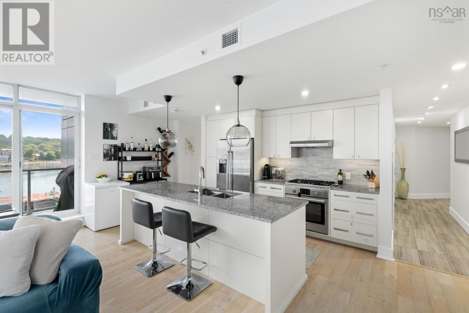 67 Kings Wharf Place Unit 206, Dartmouth, NS B2Y 0C6
