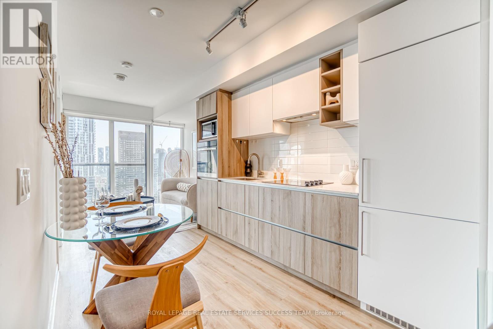 3617 319 Jarvis St, Toronto, ON M5B 0C8