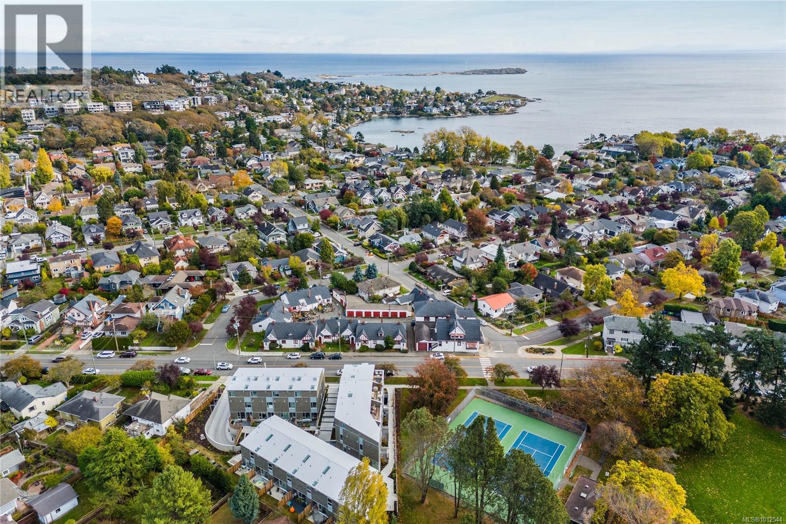 1720 Fairfield Rd Unit 108 Rd, Victoria, BC V8S 1G3