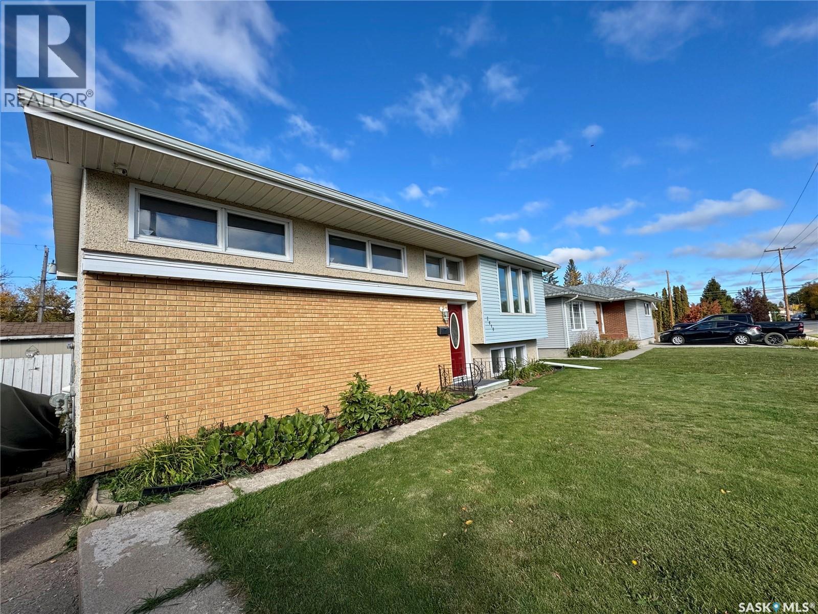 2619 6 Avenue West, Prince Albert, SK S6V 5L4