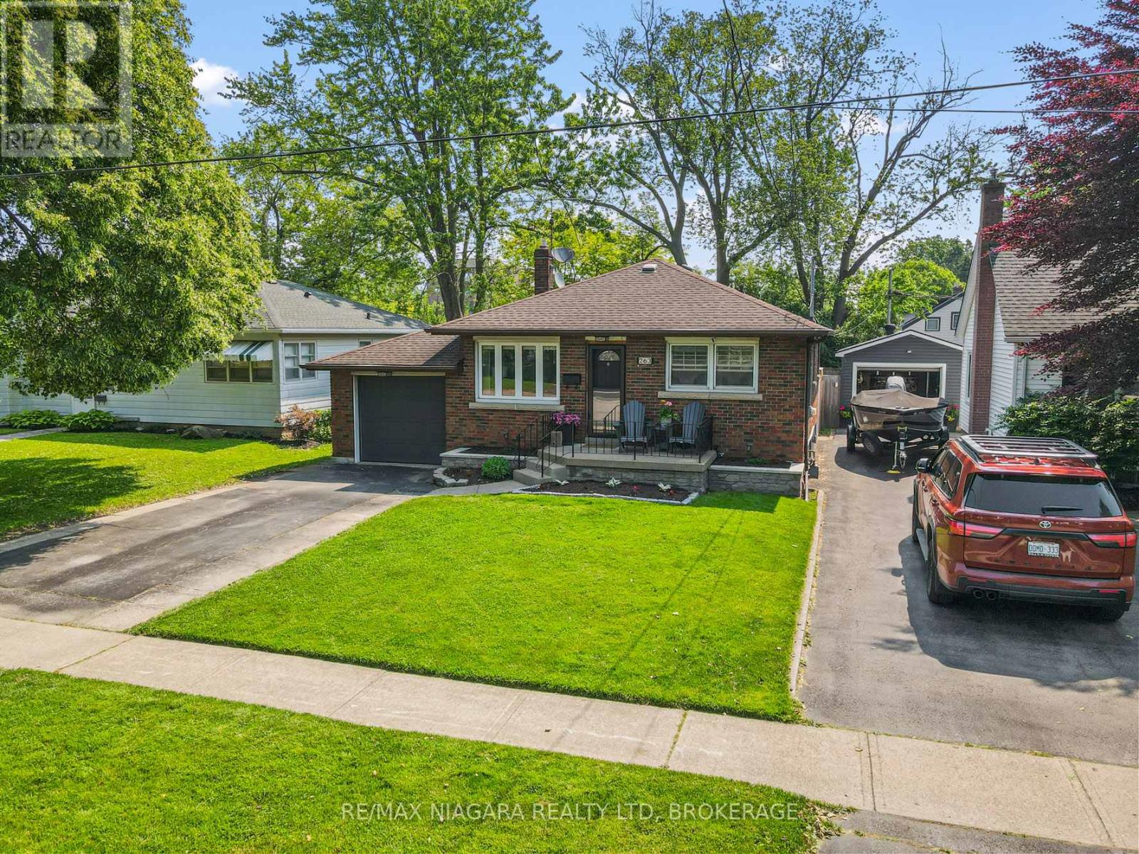 263 North St, Fort Erie, ON L2A 3R9