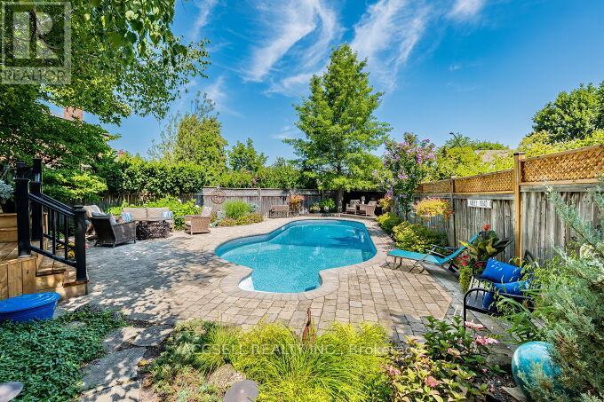 6785 Snow Goose Ln, Mississauga, ON L5N 5J2