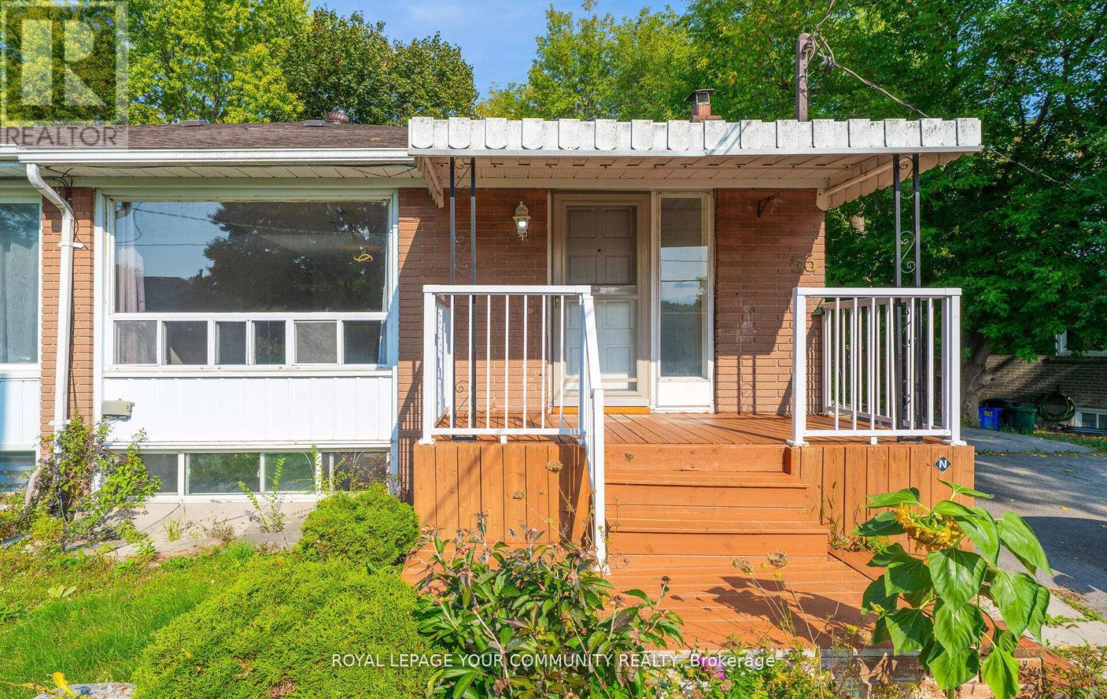 53 Newbury Dr, Newmarket, ON L3Y 4P9