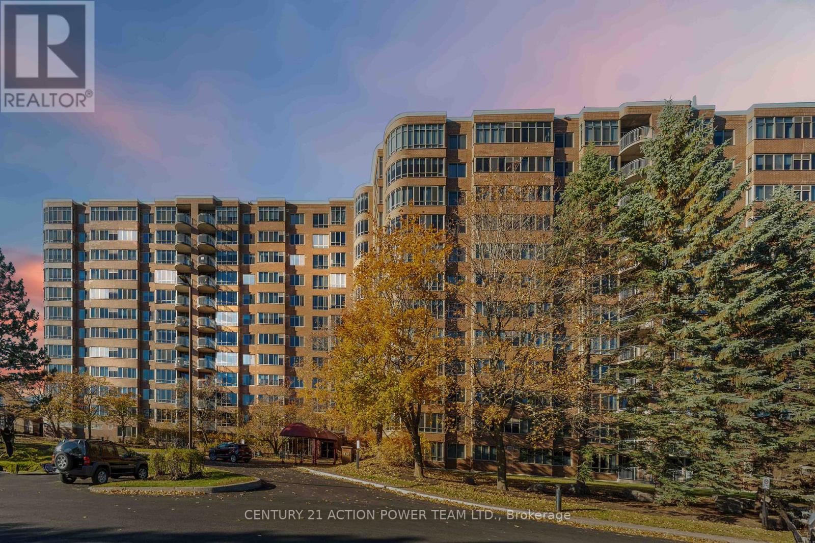 1216 100 Grant Carmen Dr, Ottawa, ON K2E 8B8