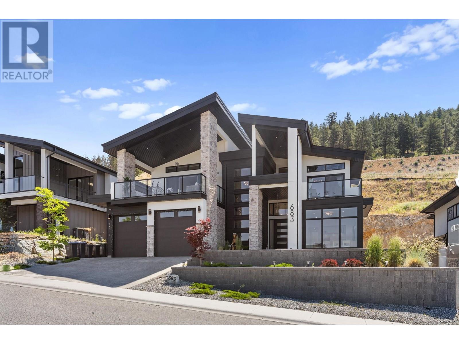 683 Deans Dr, Kelowna, BC V1P 1A1