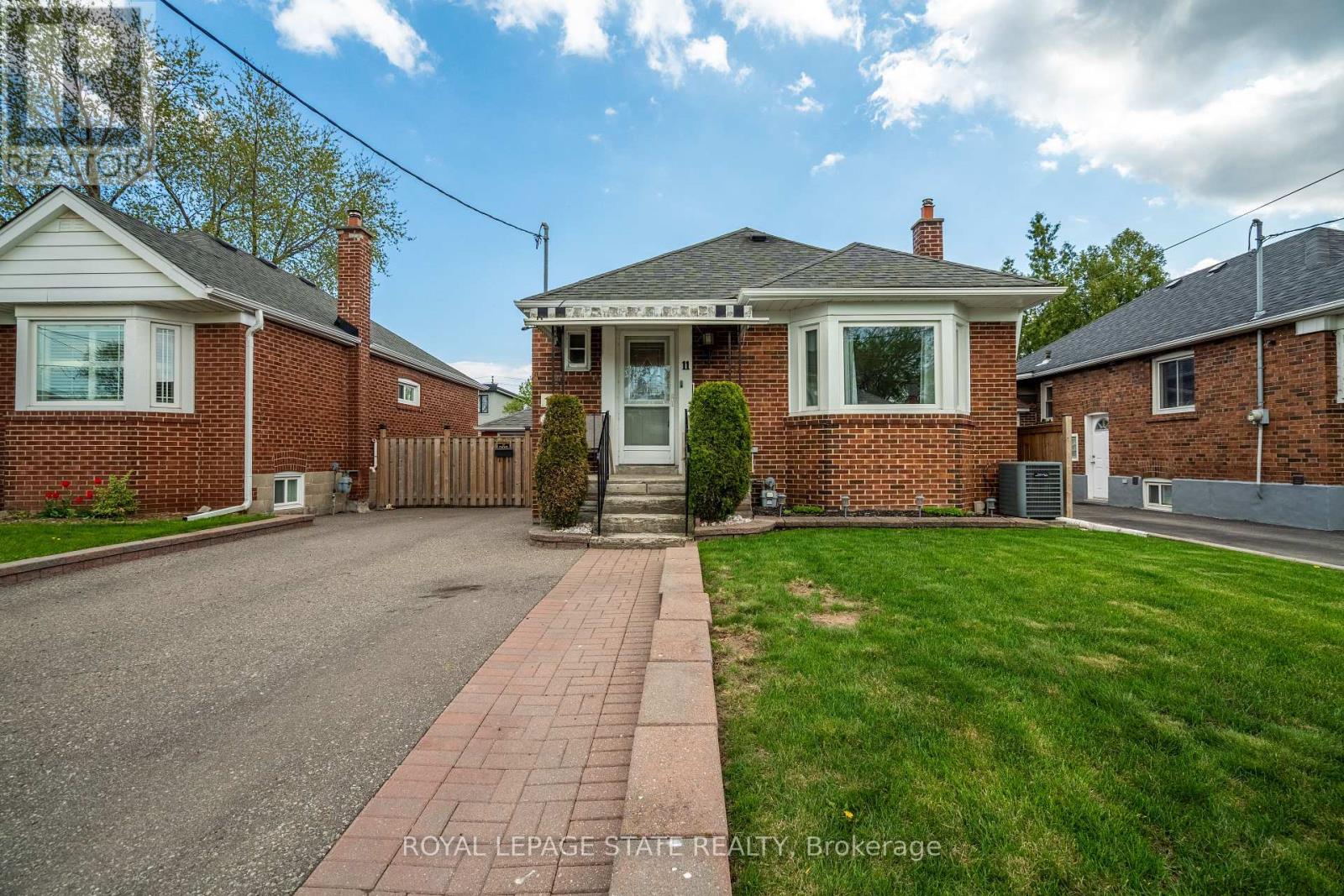 11 Speers Ave, Toronto, ON M9N 1E9