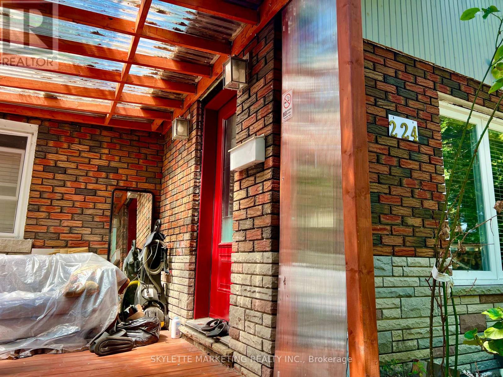 224 Galloway Rd, Toronto, ON M1E 1X4