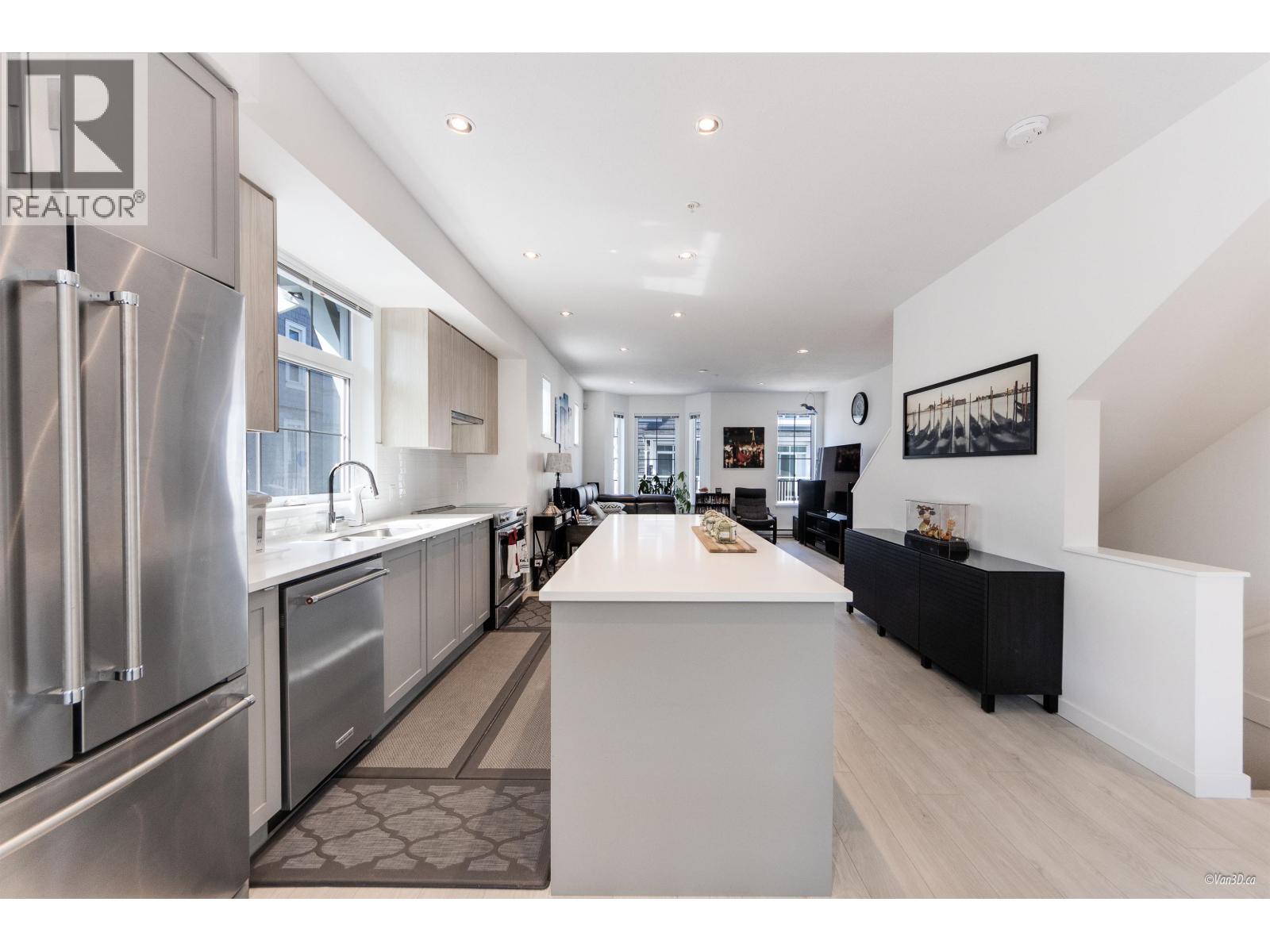 2560 Pitt River Road Unit 8, Port Coquitlam, BC V3C 0G6