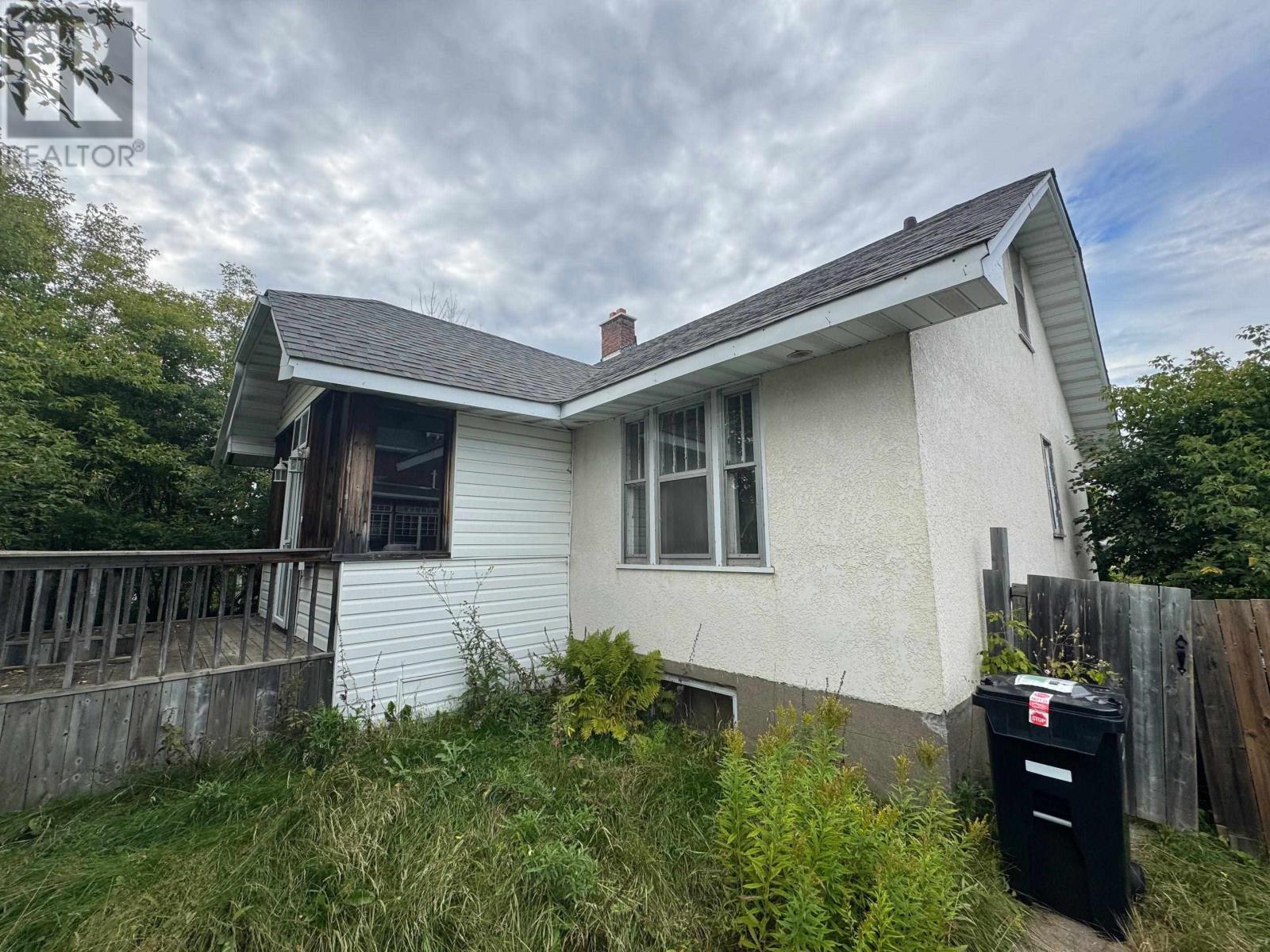 279 Amelia St W, Thunder Bay, ON P7E 4A3