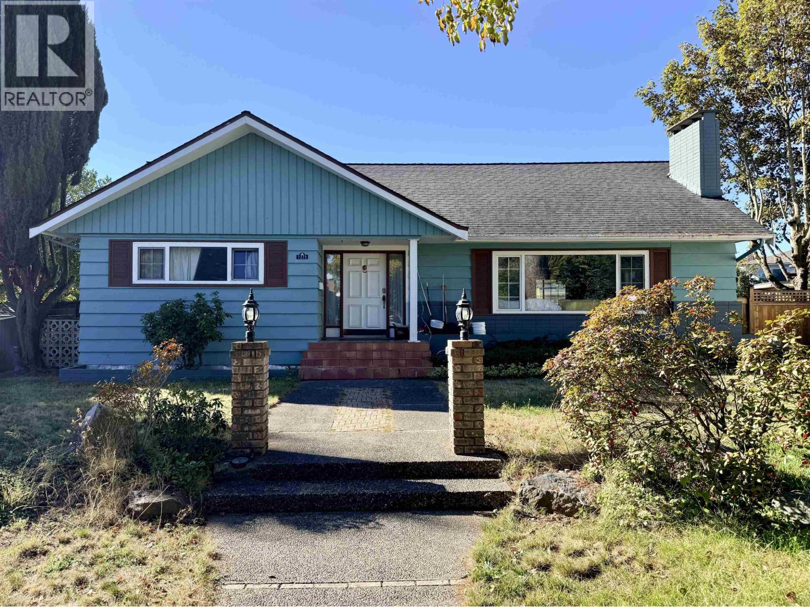 7275 Shawnee Pl, Vancouver, BC V5S 2Y9