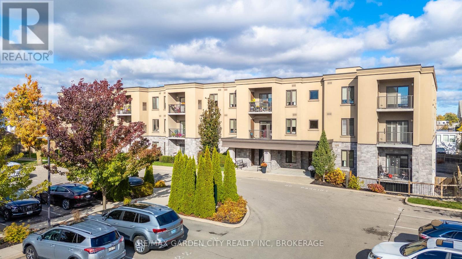 307 16 Sullivan Ave, Thorold, ON L2V 2Y2