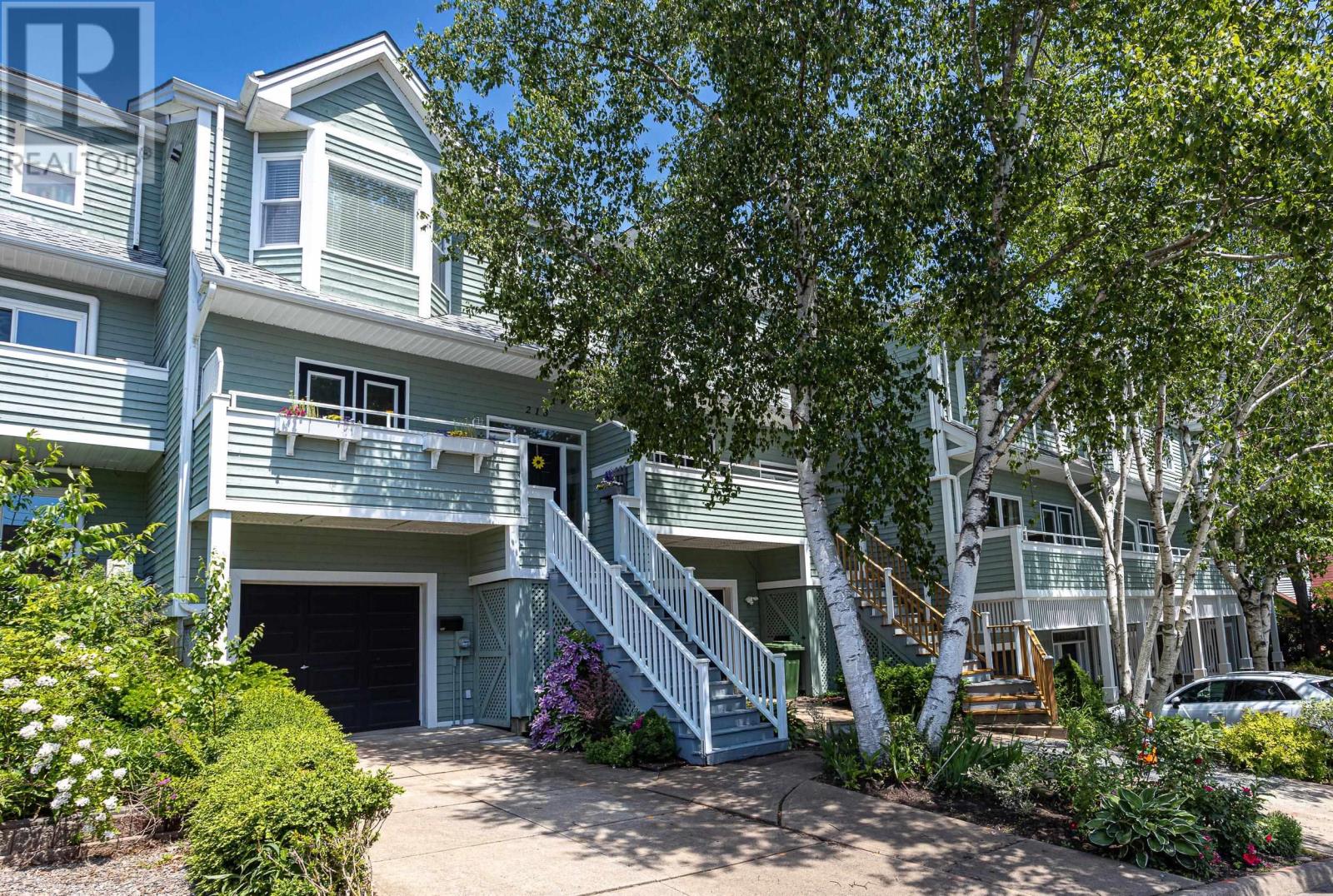 213 Spinnaker Dr, Halifax, NS B3N 3C3